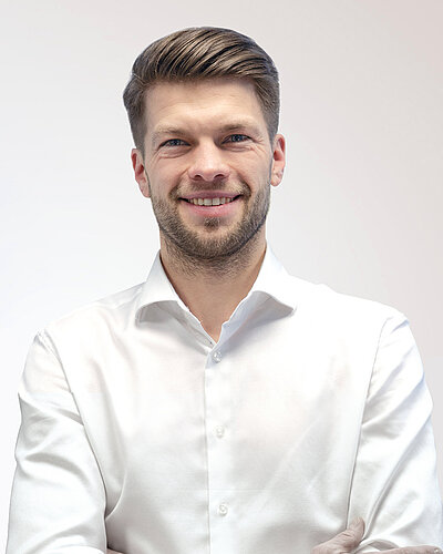 The Customer Relations Engineer