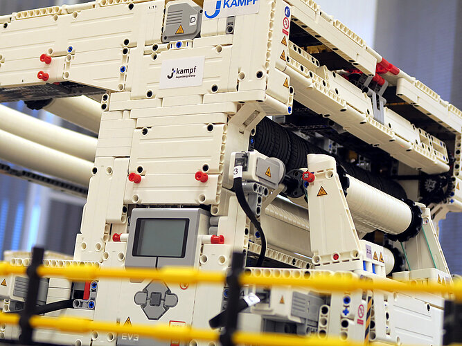 Universal_LEGO_Technic_Bild_03.jpg