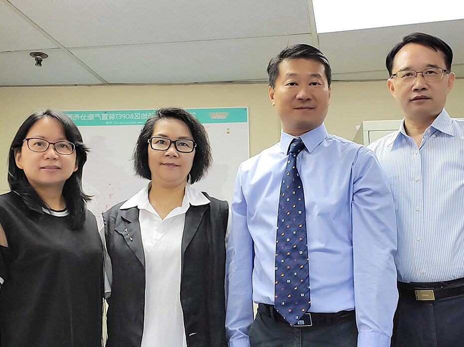 kampf employees in Hongkong China